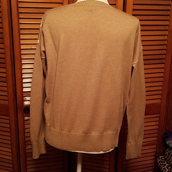 GAP Pullover Sweater - Picture 2 of 3